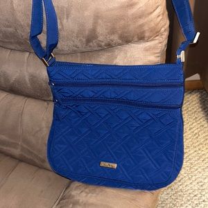 NWOT Vera Bradley Triple Zip Hipster